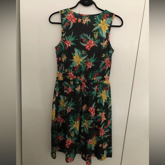 NWT casual floral summer dress - Picture 3 of 6